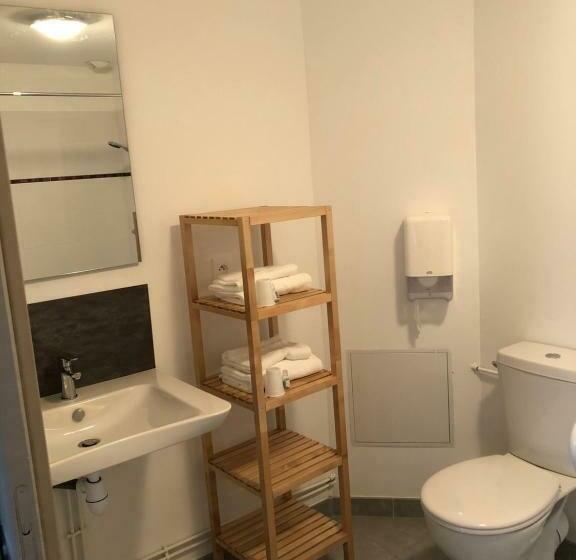 غرفة قياسية لذوى الاحتياجات الخاصة, Hôtel Du Port