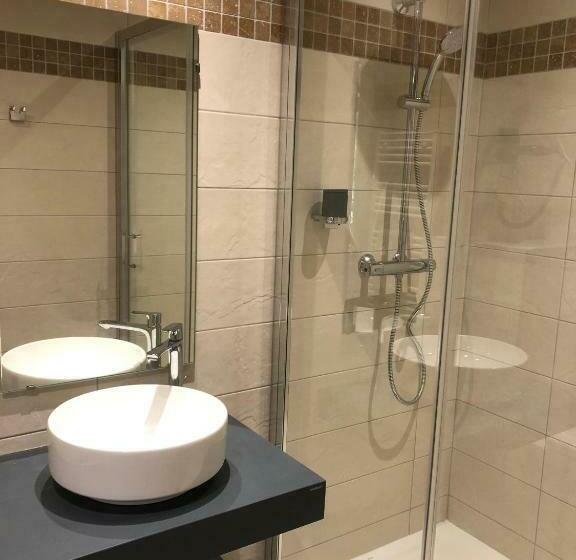 جناح جونيور مطل على الجبل, Hôtel ô Chiroulet