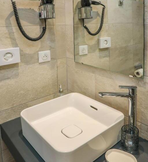 غرفة قياسية, Hôtel ô Chiroulet