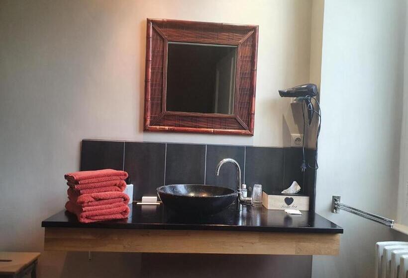 キングサイズベッドのデラックスルーム, Chateau De Viviez