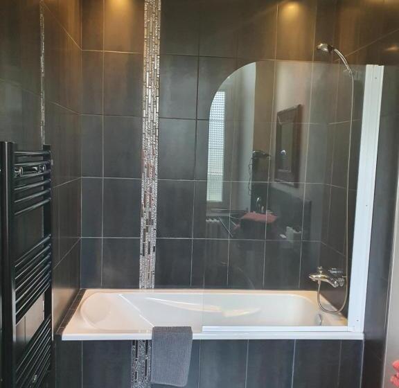 キングサイズベッドのデラックスルーム, Chateau De Viviez