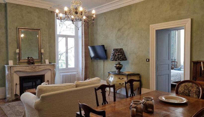 スイート(家族用), Chateau De Viviez