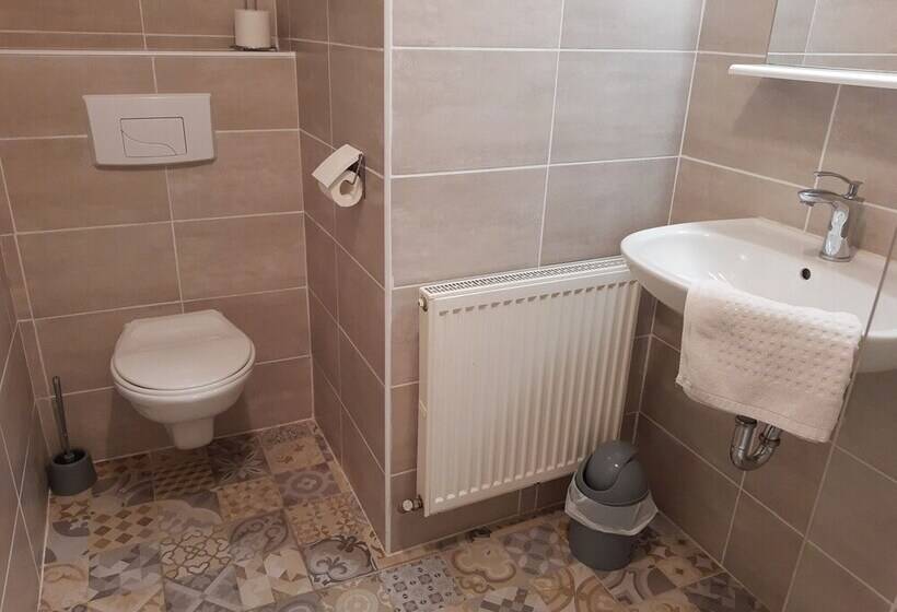 דירת דלוקס 3 חדרי שינה, Moulin De La Fleuristerie