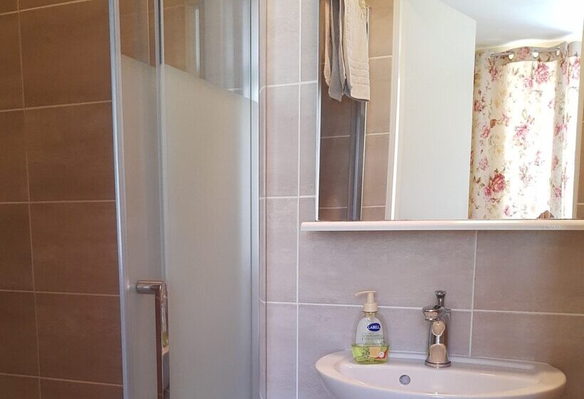 דירת דלוקס 3 חדרי שינה, Moulin De La Fleuristerie