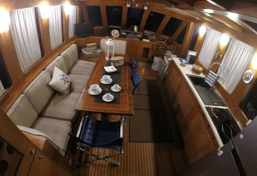 ３ベッドルームスイート, Yacht Suite Cecina