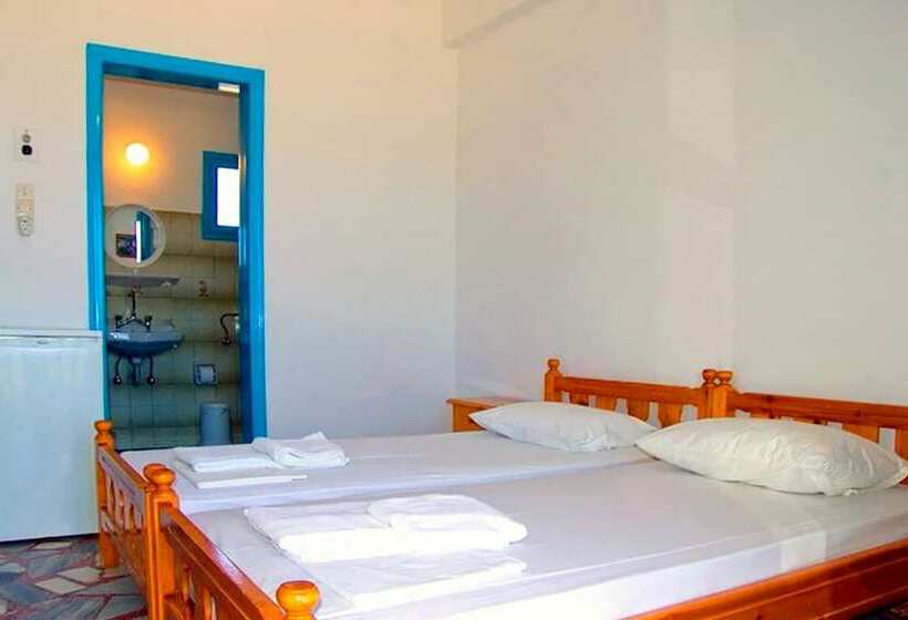 三人经典房间, Finikas