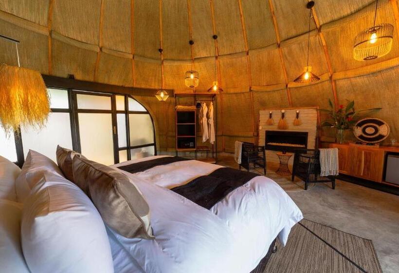 سوییت اجرایی, Amarembo By Touch Down