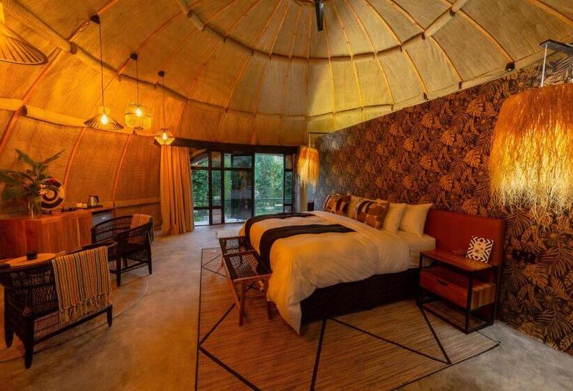 سوییت اجرایی, Amarembo By Touch Down