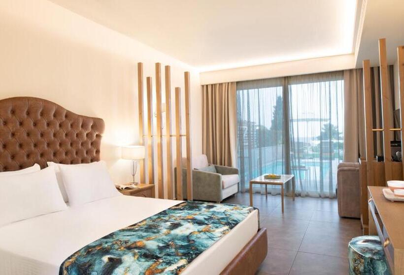 オーシャンビュージュニアスイート, Alexandra Elegance Bridging Generations