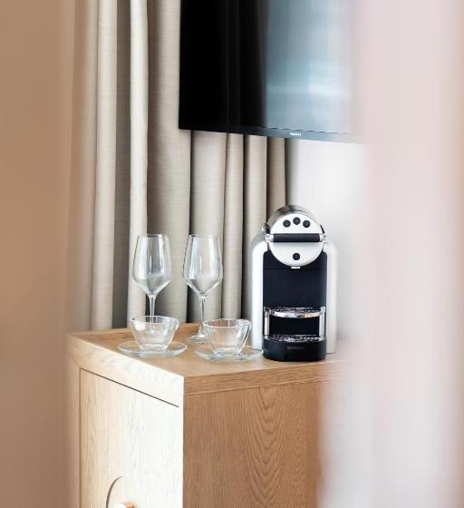 庭の見えるジュニアスイート, Alexandra Elegance Bridging Generations