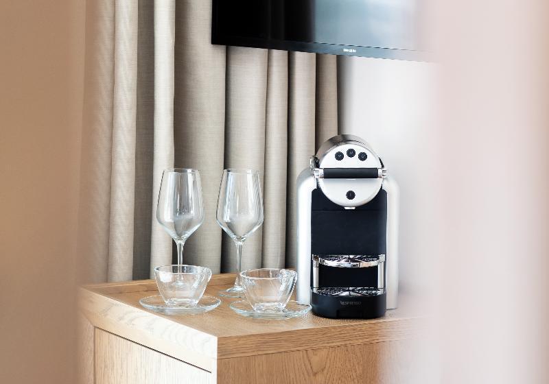 オーシャンビュージュニアスイート, Alexandra Elegance Bridging Generations