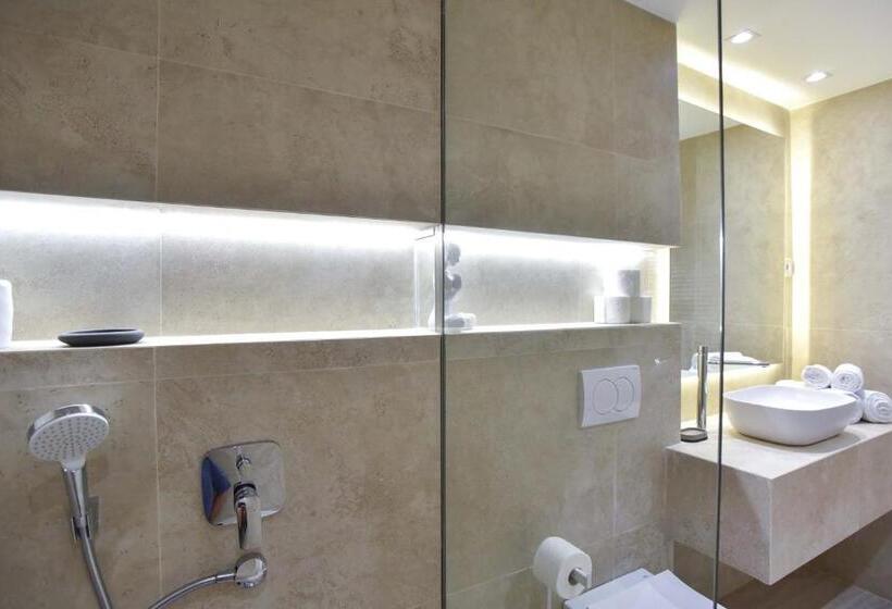 استودیوی لوکس, Misisuone Apartments Budva