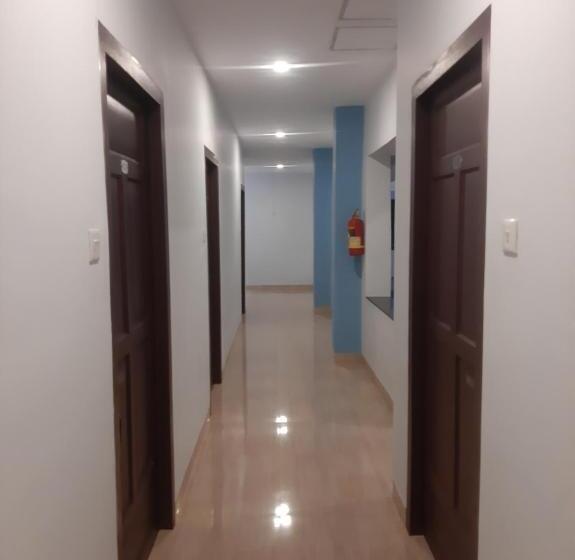 اتاق اکونومی, Madaparambil Residency