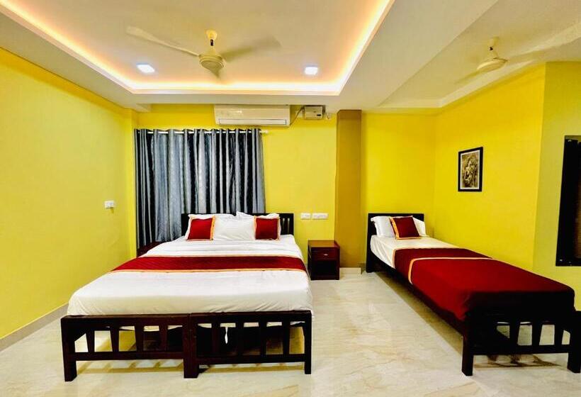 اتاق لوکس, Madaparambil Residency