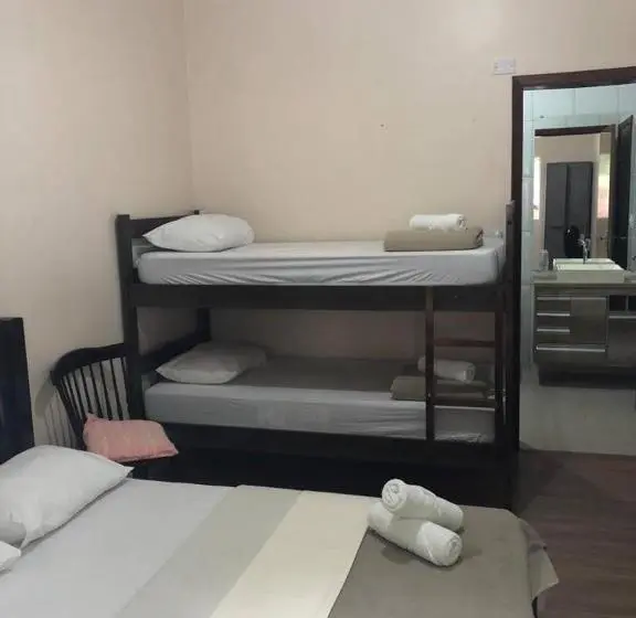 Perhehuone, Taipas Pousada E Camping