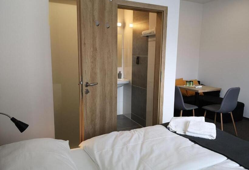 غرفة عائلية, Penzion Don