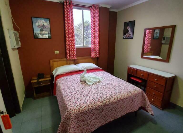 غرفة قياسية, Toledo