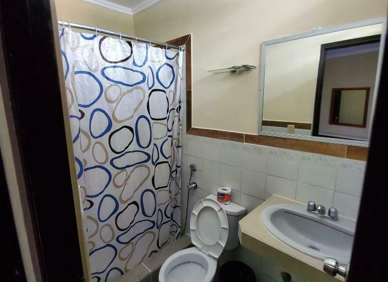 غرفة قياسية, Toledo