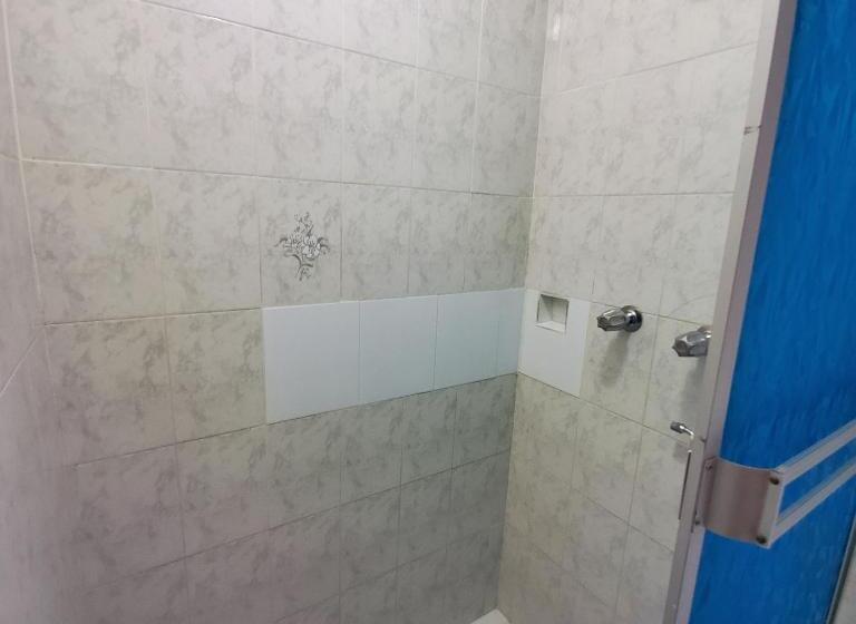 غرفة قياسية ثلاثية, Toledo