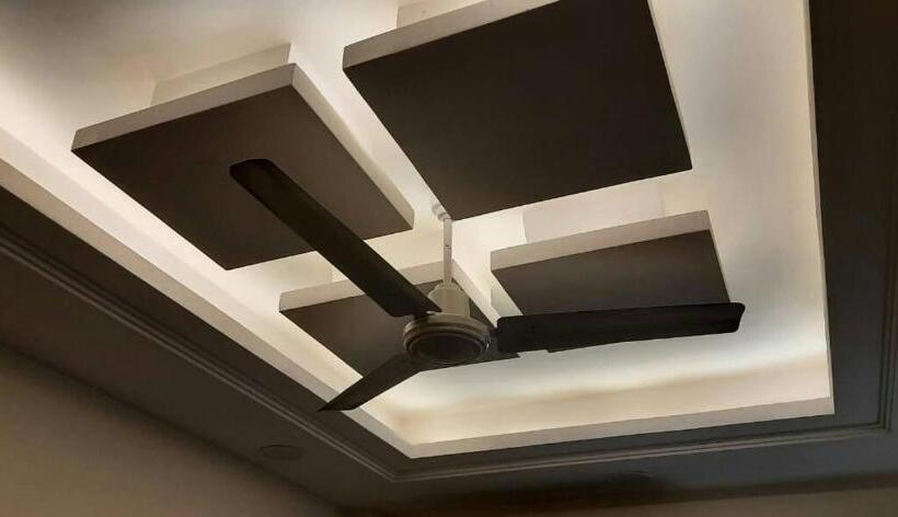 חדר משפחתי, Room In Guest Room Posh S Delhi Foreigners Area, Lajpat Nagar