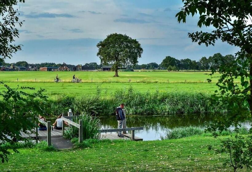 2ベッドルームアパートメント, Tree House