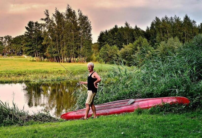 2ベッドルームアパートメント, Tree House