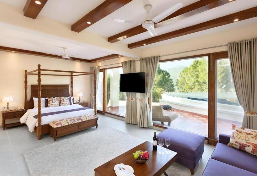 キングサイズベッドのスタンダードルーム, Suryavilas Luxury Resort & Spa