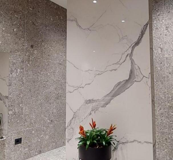 סוויטת ג'וניור עם טרסה, Relais Villa Margherita