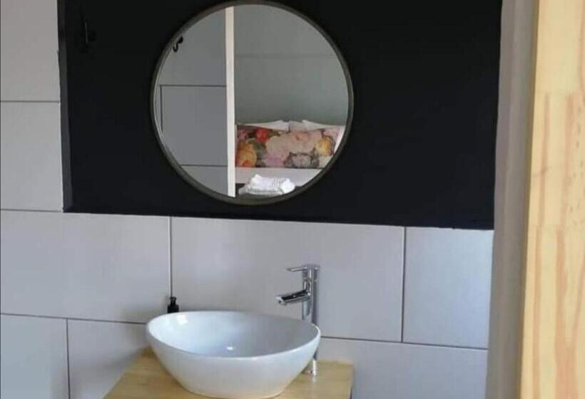 Семейный Номер Вид на Сад, Beautiful Betty Guesthouse