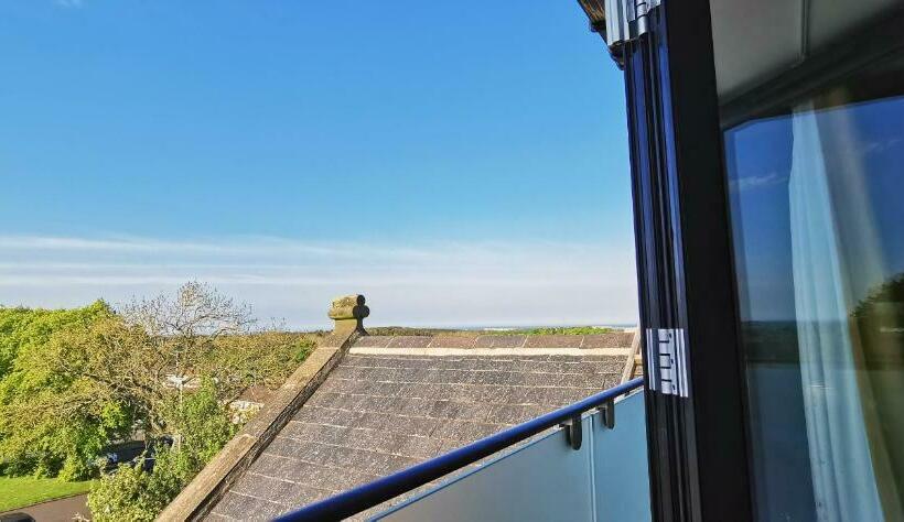 キングサイズベッドのスタンダードルーム, Lairds House