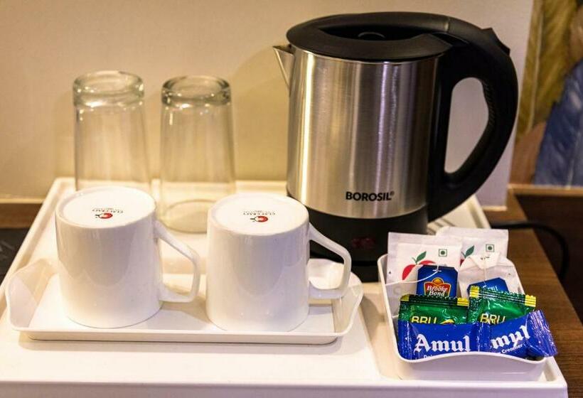 חדר דלוקס, Pratham