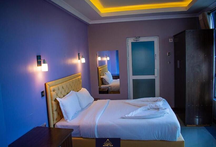 اتاق اکونومی, Taji