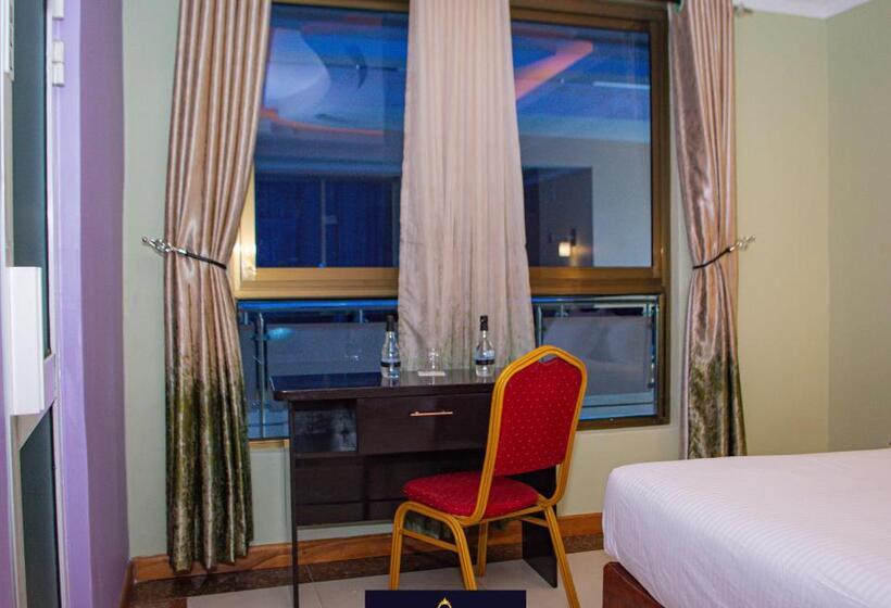 اتاق لوکس, Taji