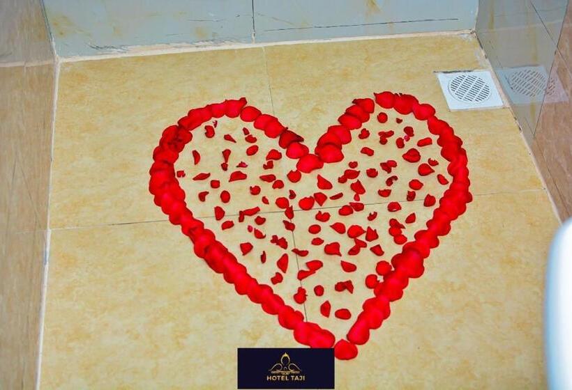 اتاق اکونومی, Taji