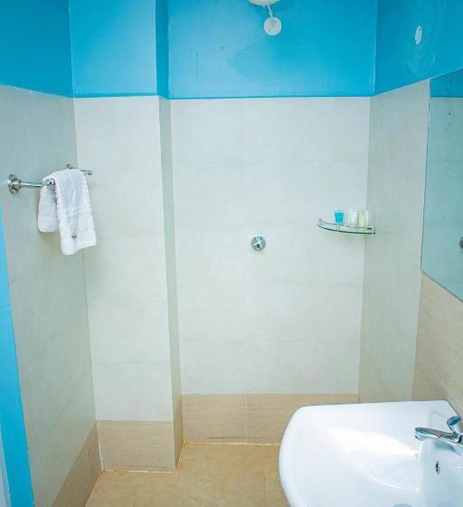 اتاق لوکس, Taji