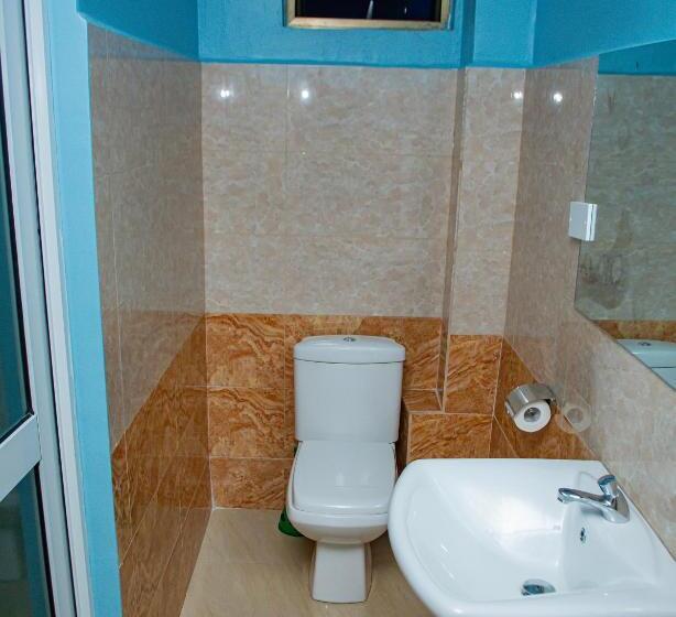 اتاق لوکس, Taji