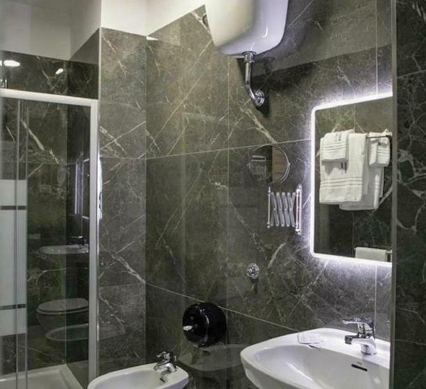 Номер Стандарт, Trionfal