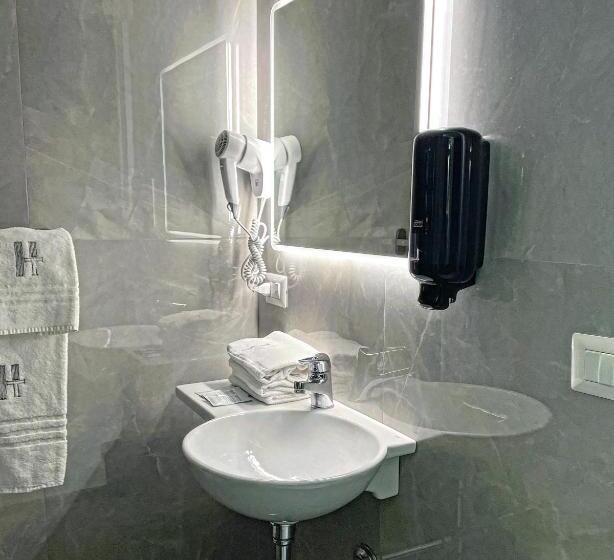 Номер Стандарт, Trionfal