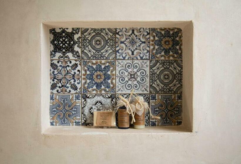 标准间, Noah Beach Hotel & Suites