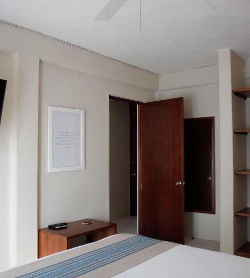 小型套房带阳台, Noah Beach Hotel & Suites