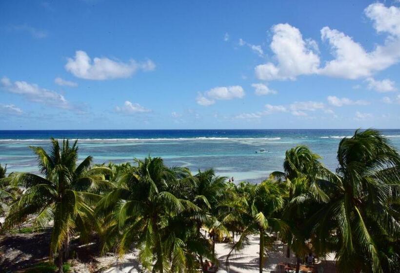キングサイズベッドのスイートルーム, Noah Beach Hotel & Suites