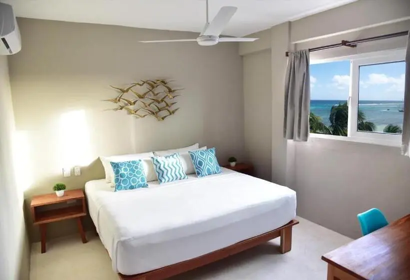 Huoneisto 1 Makuuhuone Merinäkymä, Noah Beach Hotel & Suites