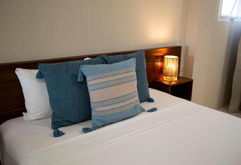 家庭小型套房, Noah Beach Hotel & Suites