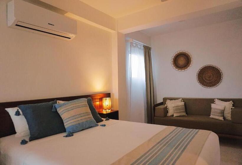 家庭小型套房, Noah Beach Hotel & Suites