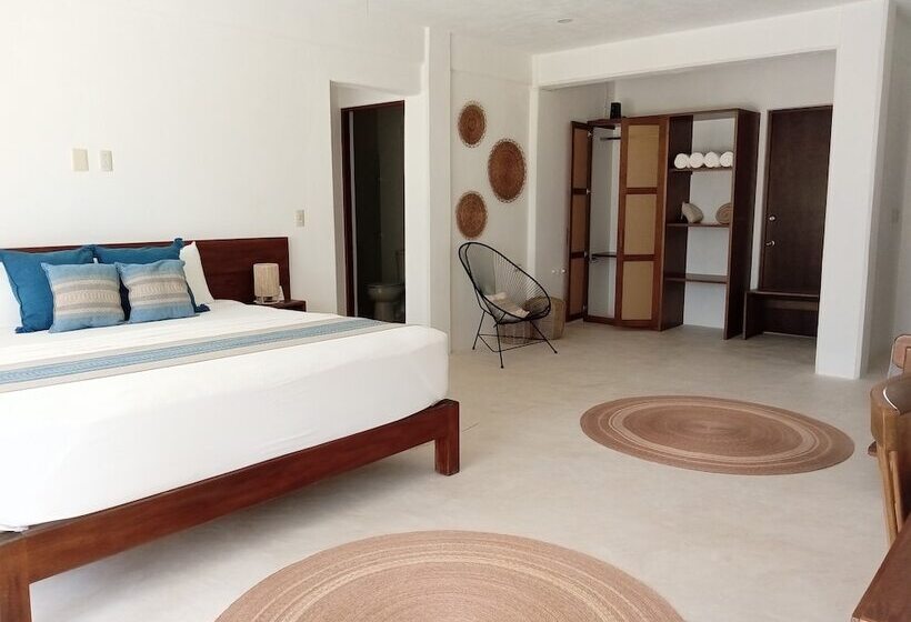 スイート, Noah Beach Hotel & Suites