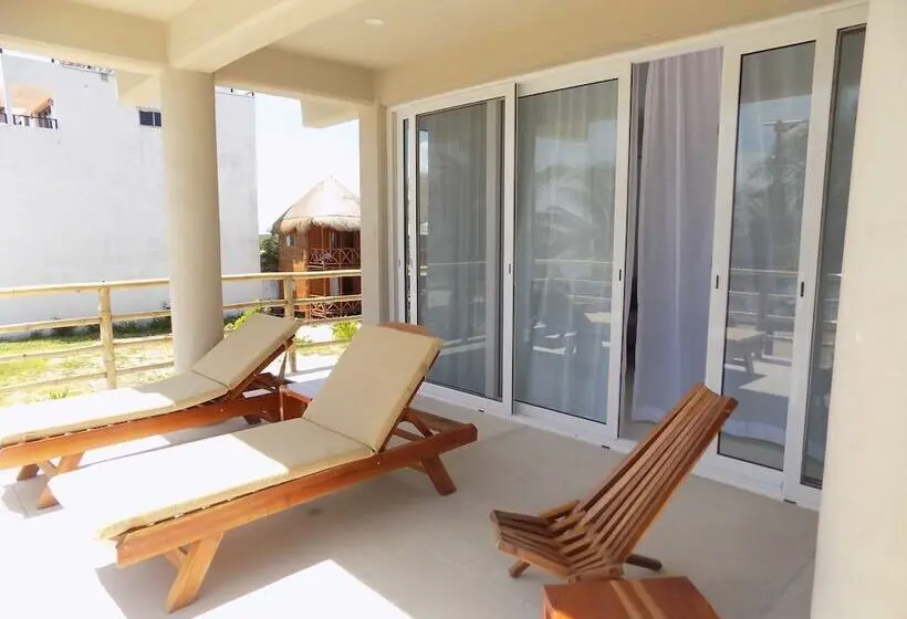 Sviitti Merinäkymä, Noah Beach Hotel & Suites