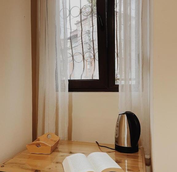 اتاق استاندارد, At Pikotiko S   Korca City Rooms For Rent