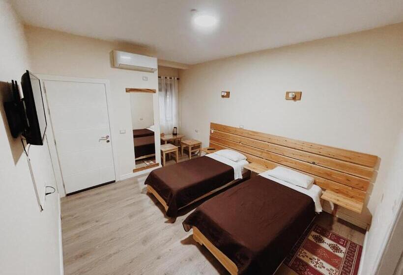 اتاق استاندارد, At Pikotiko S   Korca City Rooms For Rent