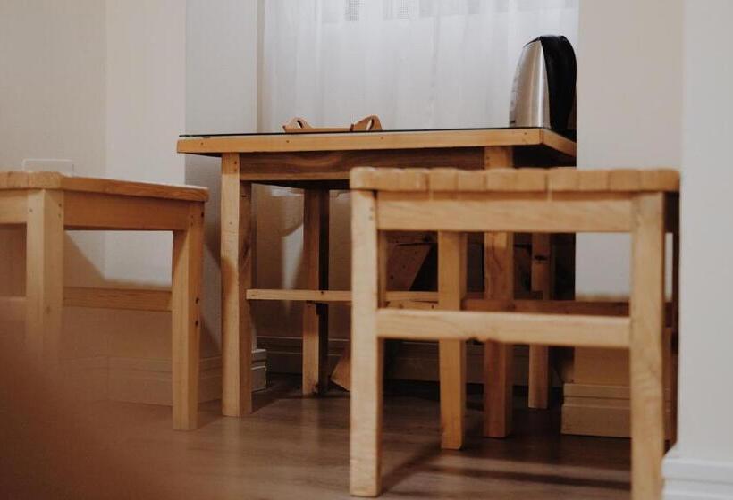 اتاق استاندارد, At Pikotiko S   Korca City Rooms For Rent