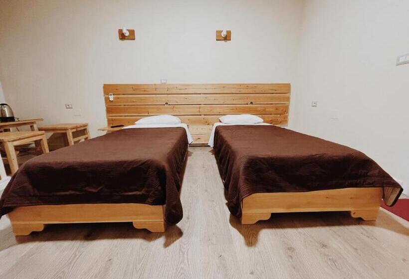 اتاق استاندارد, At Pikotiko S   Korca City Rooms For Rent